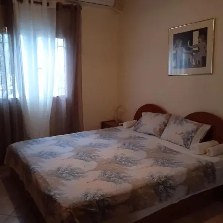 Kavouri 2 * נאה פוטידאה